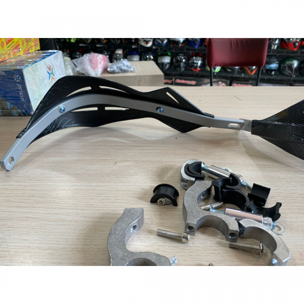 black-1-handguard-2-1634129049.png